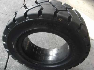 叉車實心輪胎28x9-15(8.15-15) 工程機(jī)械輪胎 產(chǎn)品